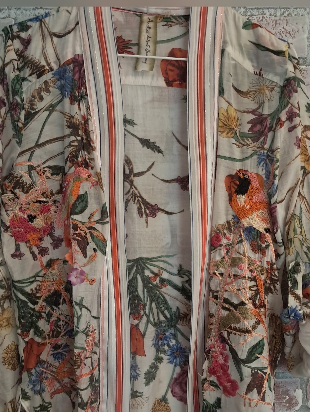 ARRATA SILENT JOURNEY EMBROIDERED SHORT KIMONO SIZE SMALL